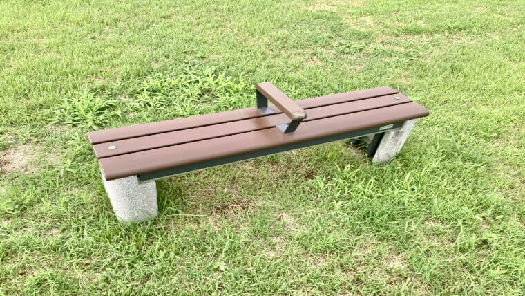 ベンチ