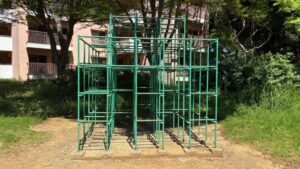 並木公園のジャングルジム