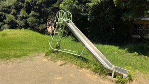 並木公園のすべり台