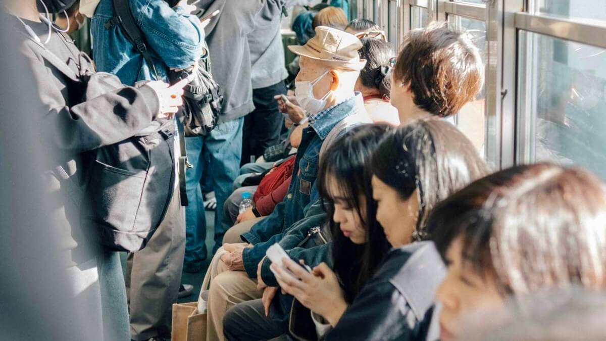 通学中の高校生